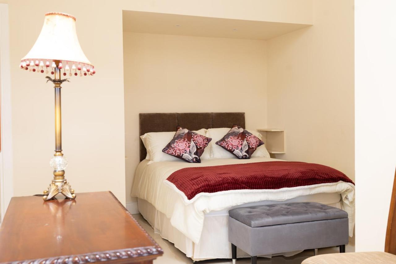 The Merry Monk Hotel Ballina (Mayo)